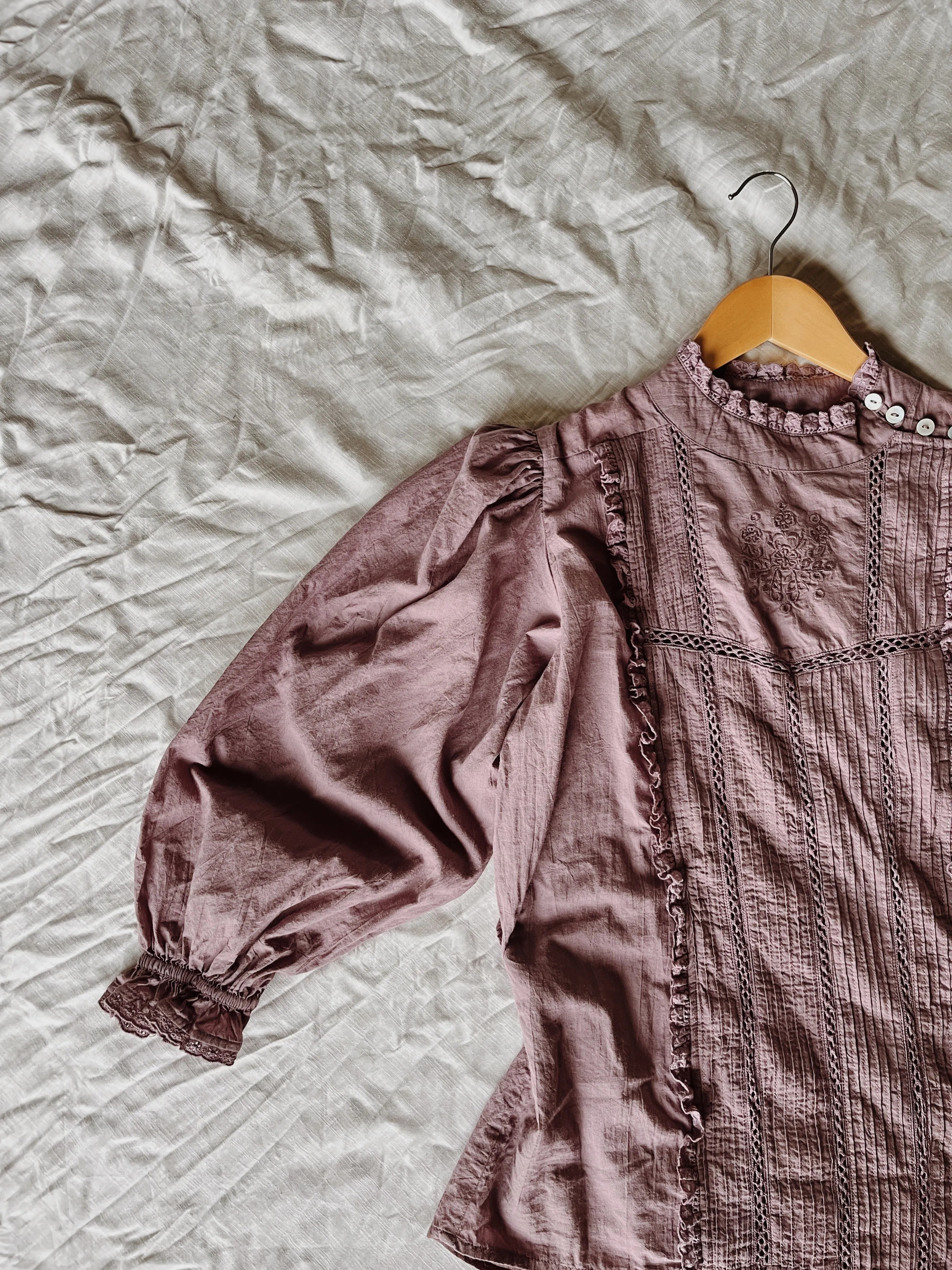 100% RECYCLED COTTON - PAULINA DUSTY LAVENDER COTTON BLOUSE