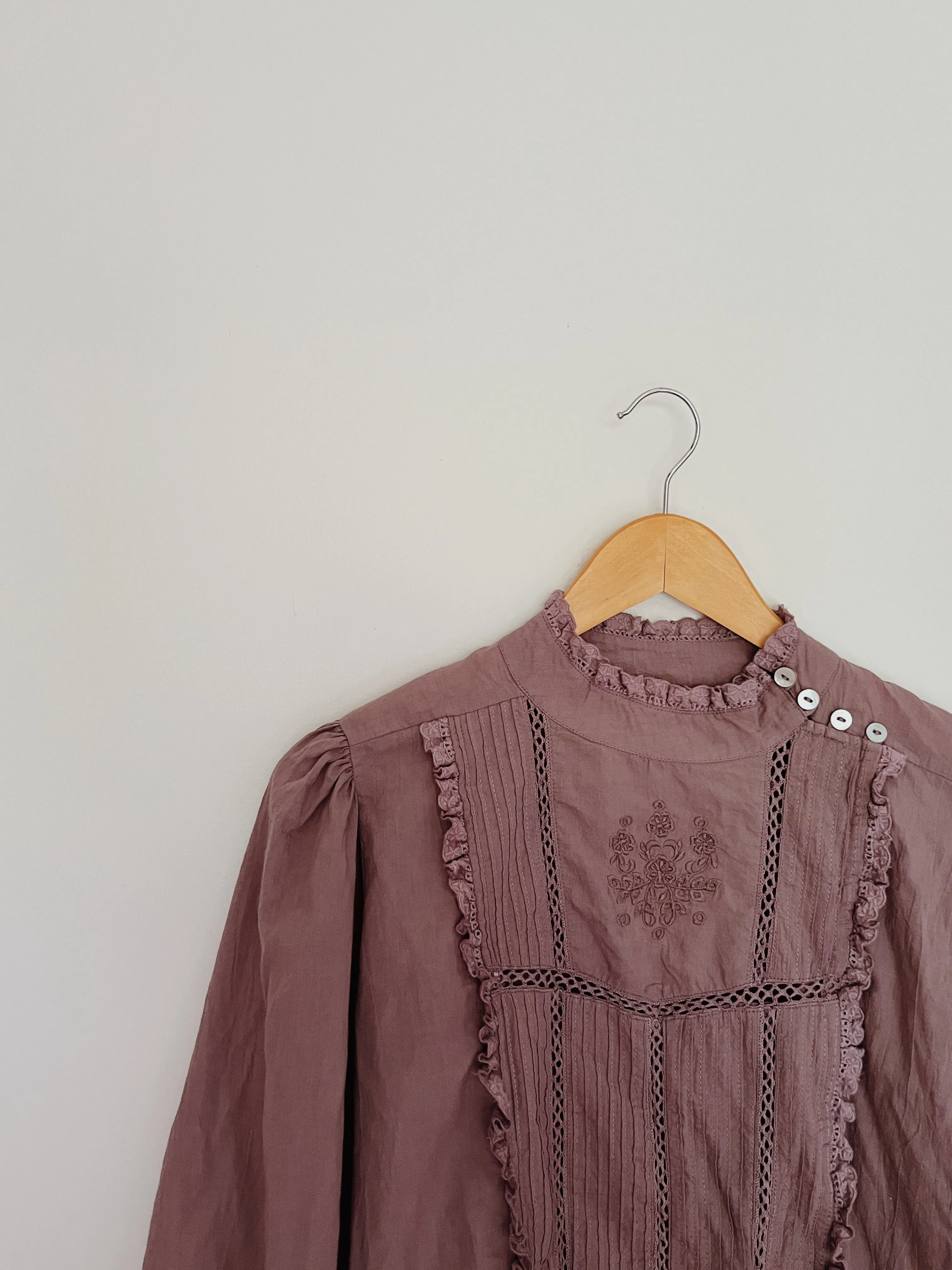 100% RECYCLED COTTON - PAULINA DUSTY LAVENDER COTTON BLOUSE