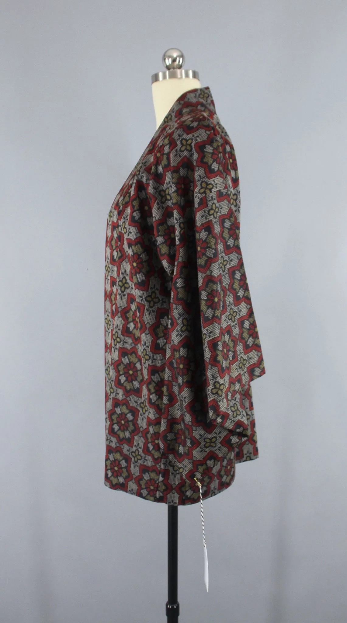 1940s Vintage Silk Haori Kimono Jacket Cardigan / Black Floral Ikat