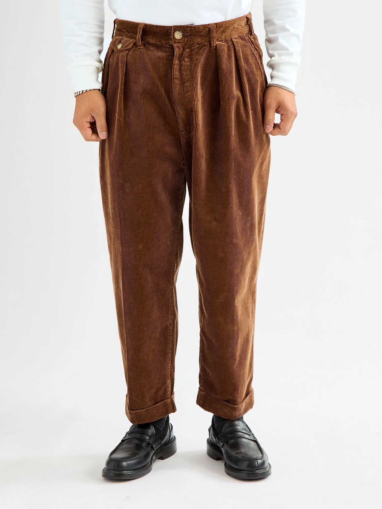 2-Pleat Corduroy Trousers in Golden Brown