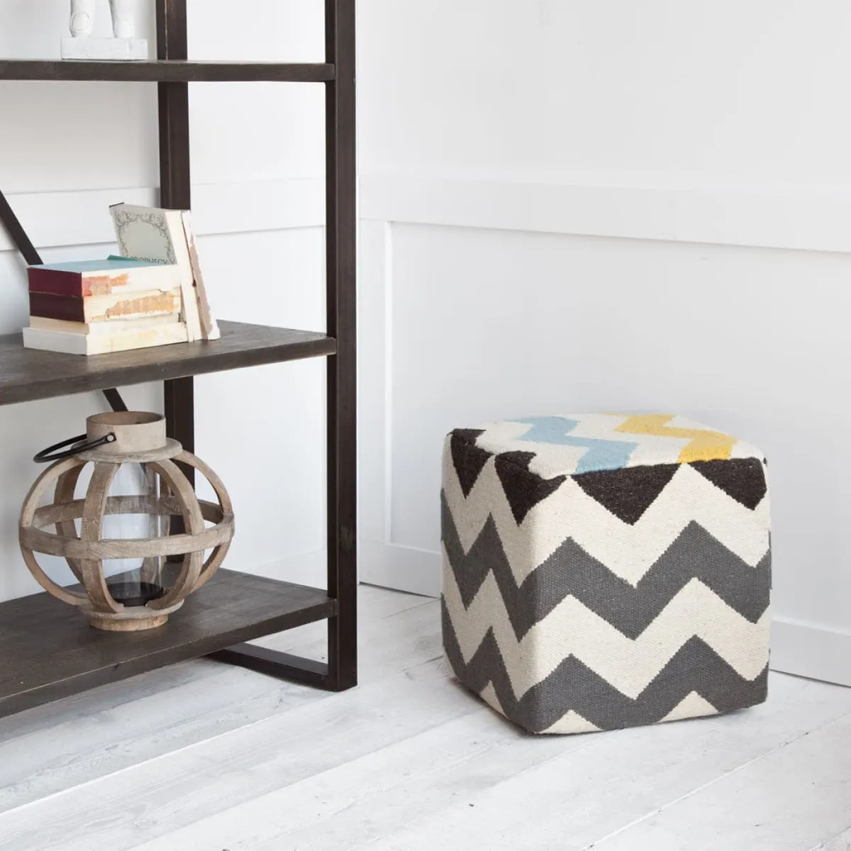 Alliaria Pouf Ivory/Charcoal Wool