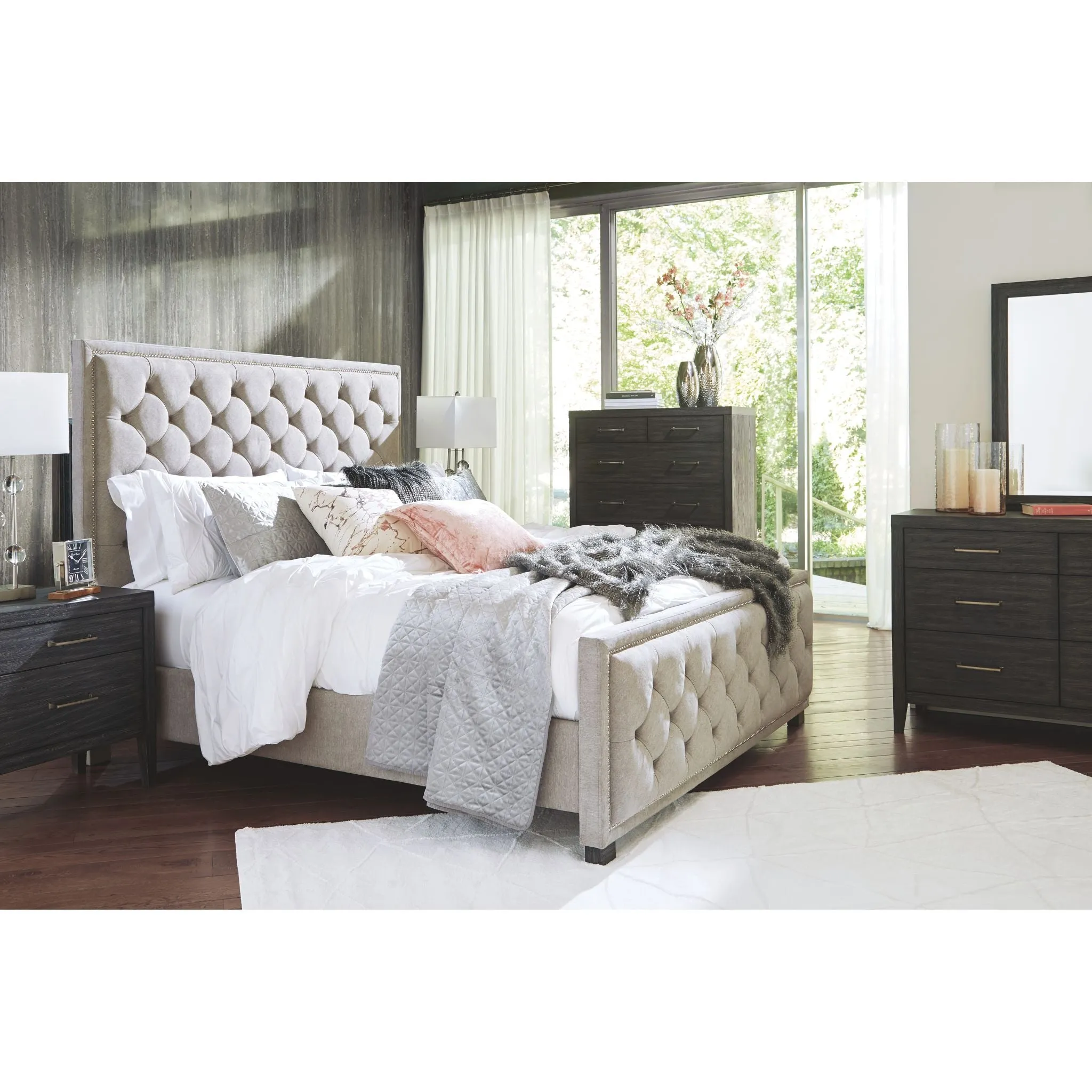 Bellvern-Exclusive Upholstered Bed