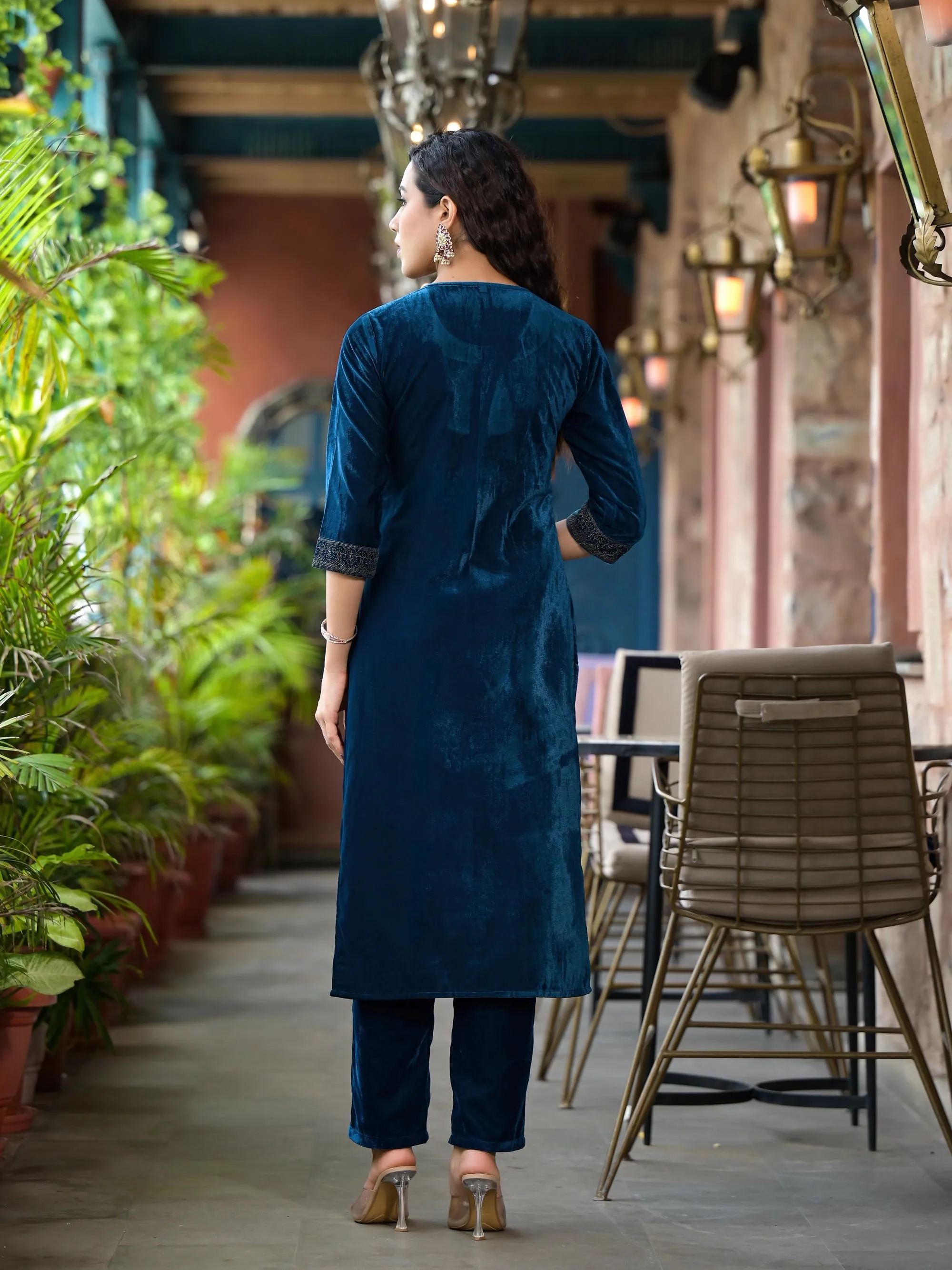 Blue Ethnic Motif Printed Velvet Kurta Set With Tassels