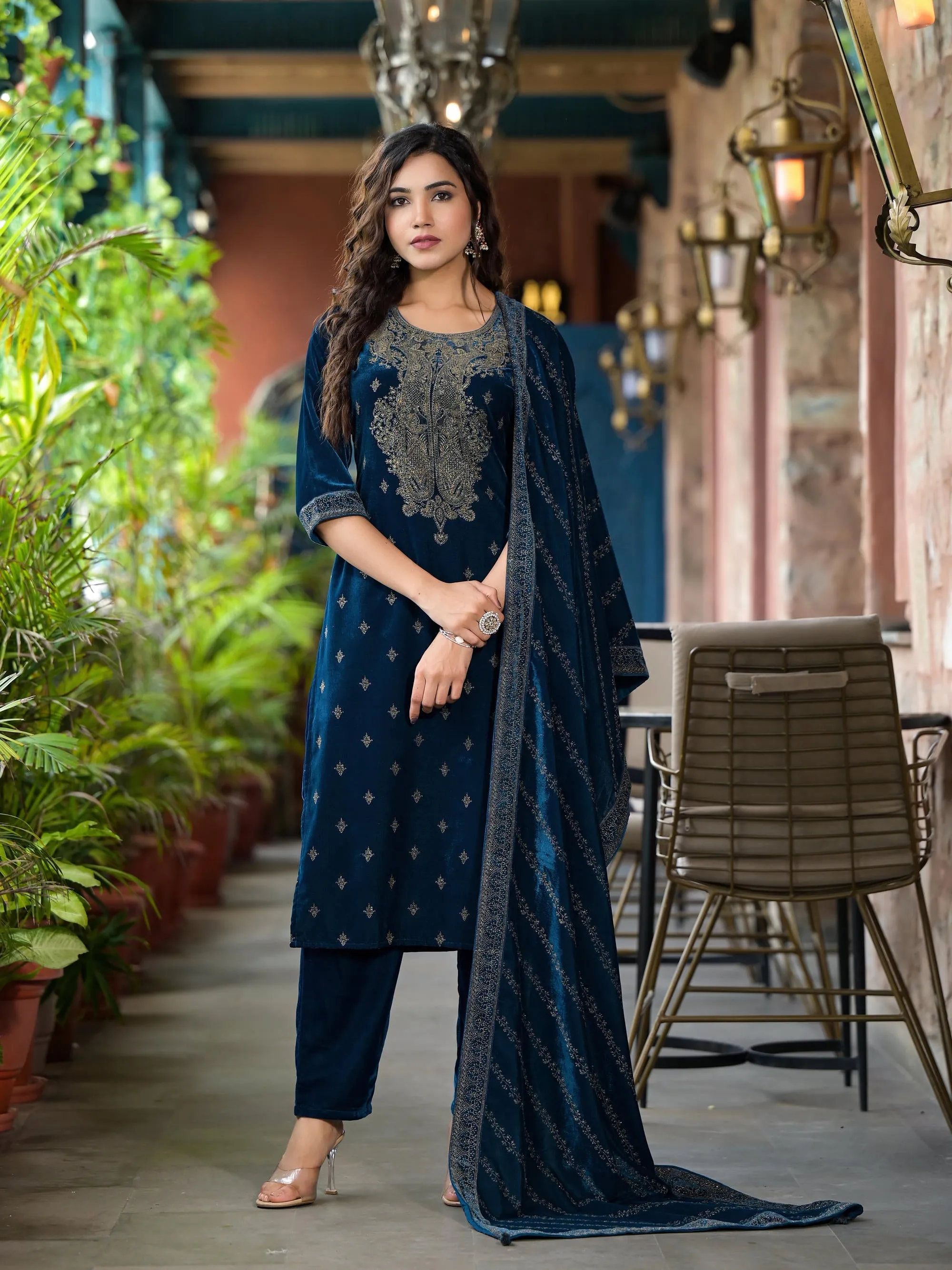 Blue Ethnic Motif Printed Velvet Kurta Set With Tassels