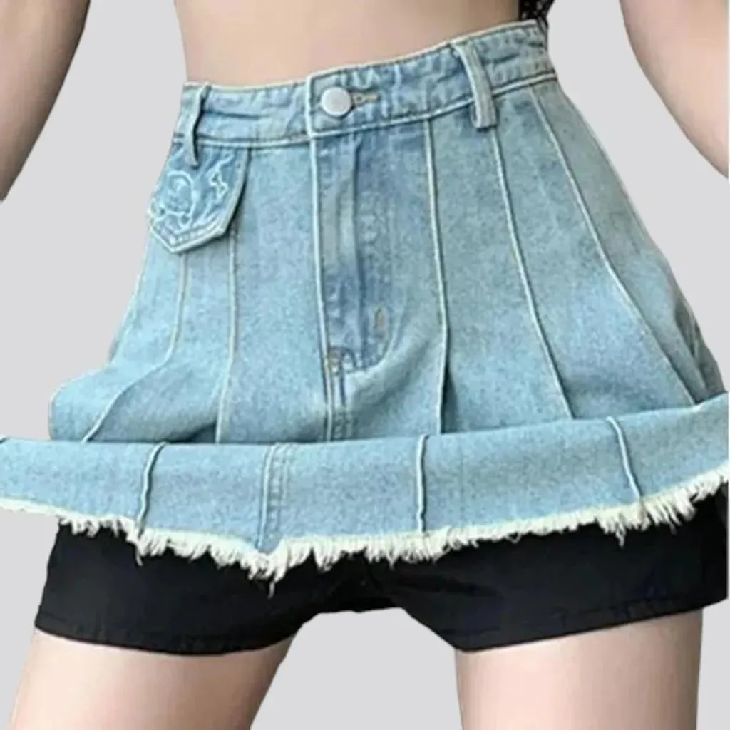 Light-wash women's denim skort