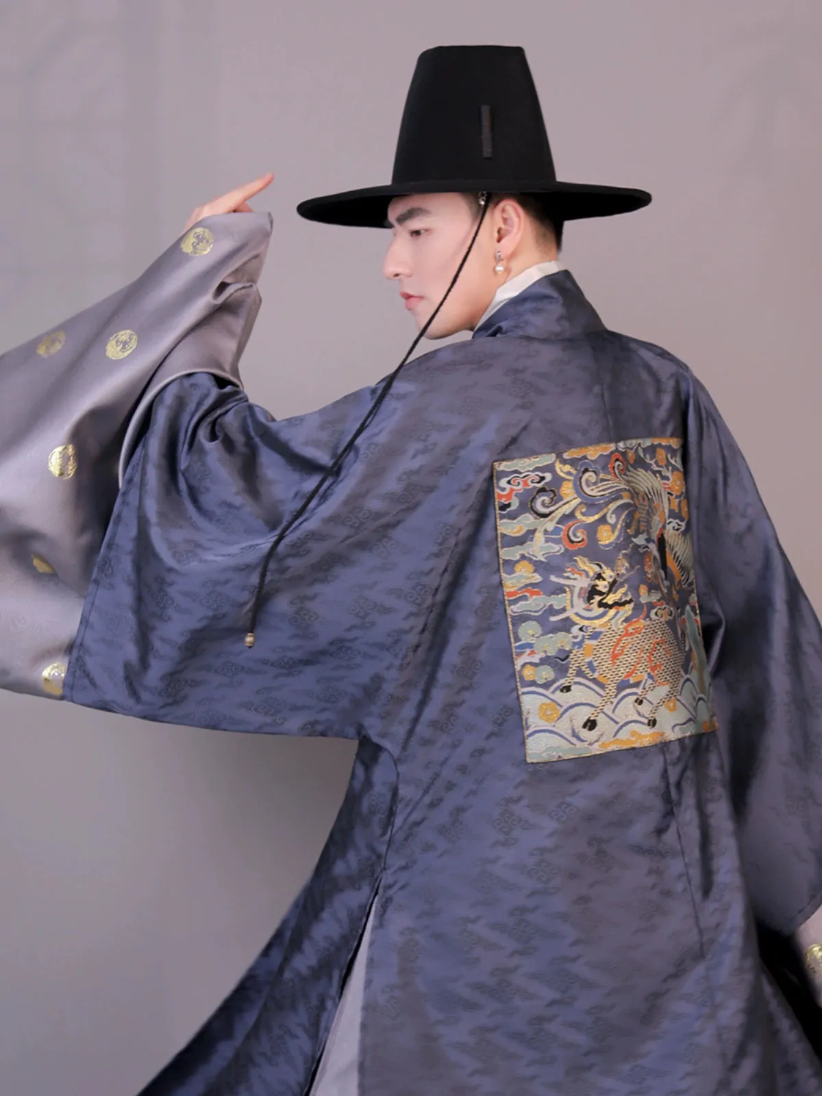 Lin Luan 麟鸾 Qilin & Phoenix Ming Dynasty Helingshan Men's Jacket Set