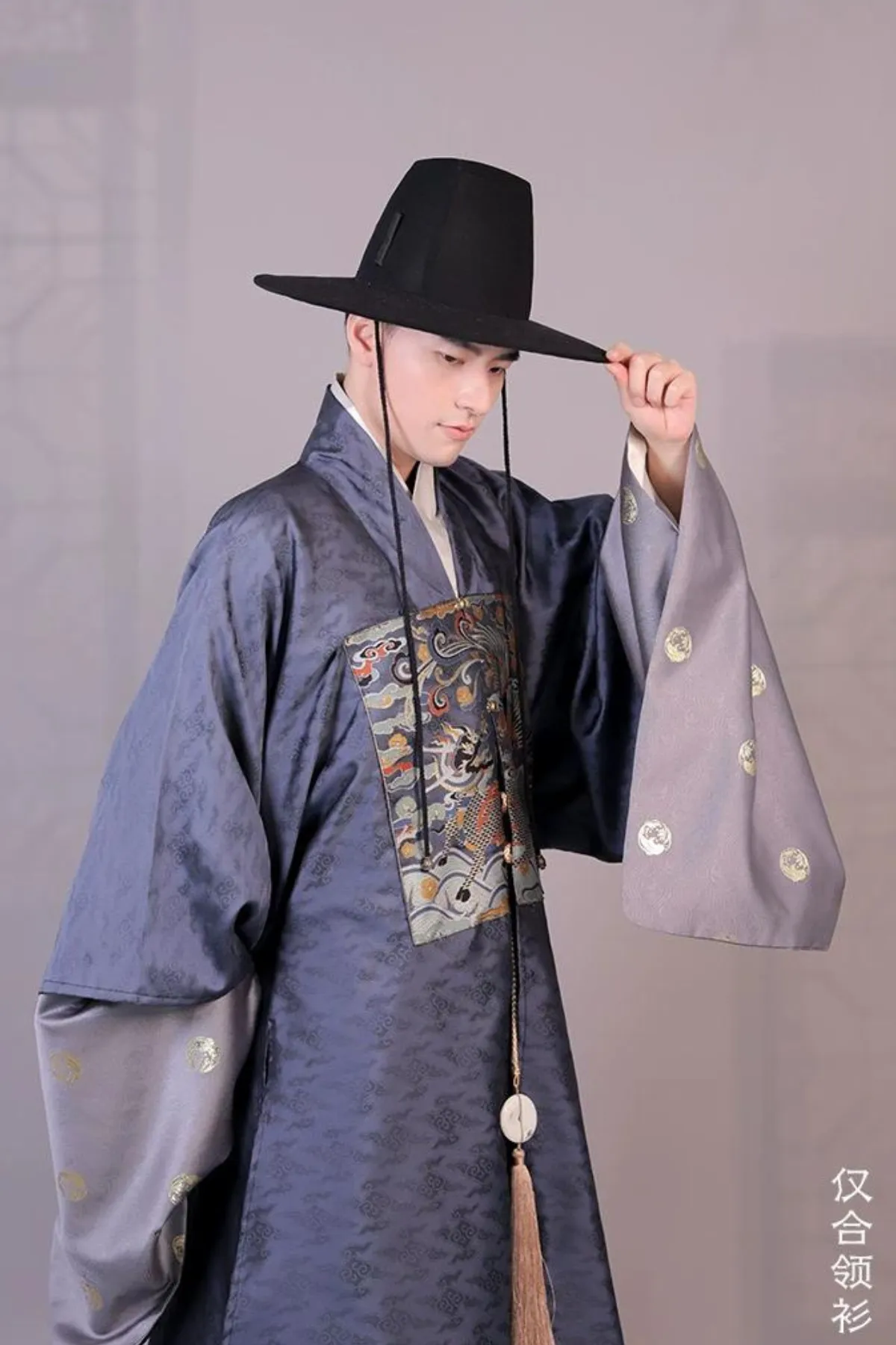 Lin Luan 麟鸾 Qilin & Phoenix Ming Dynasty Helingshan Men's Jacket Set