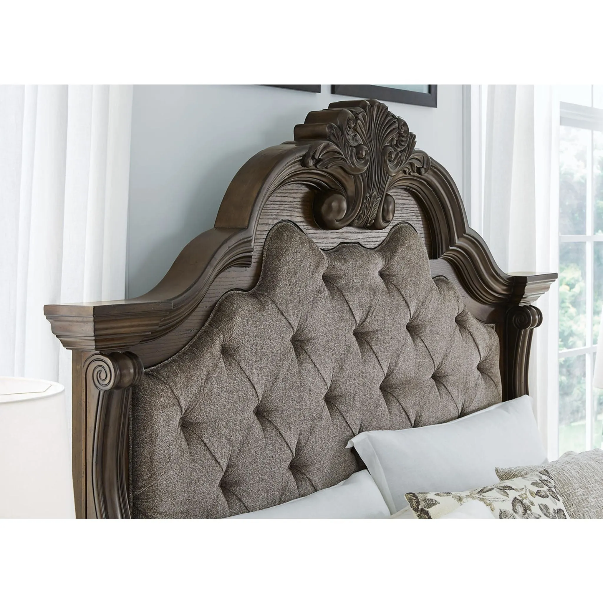 Maylee Panel Bed