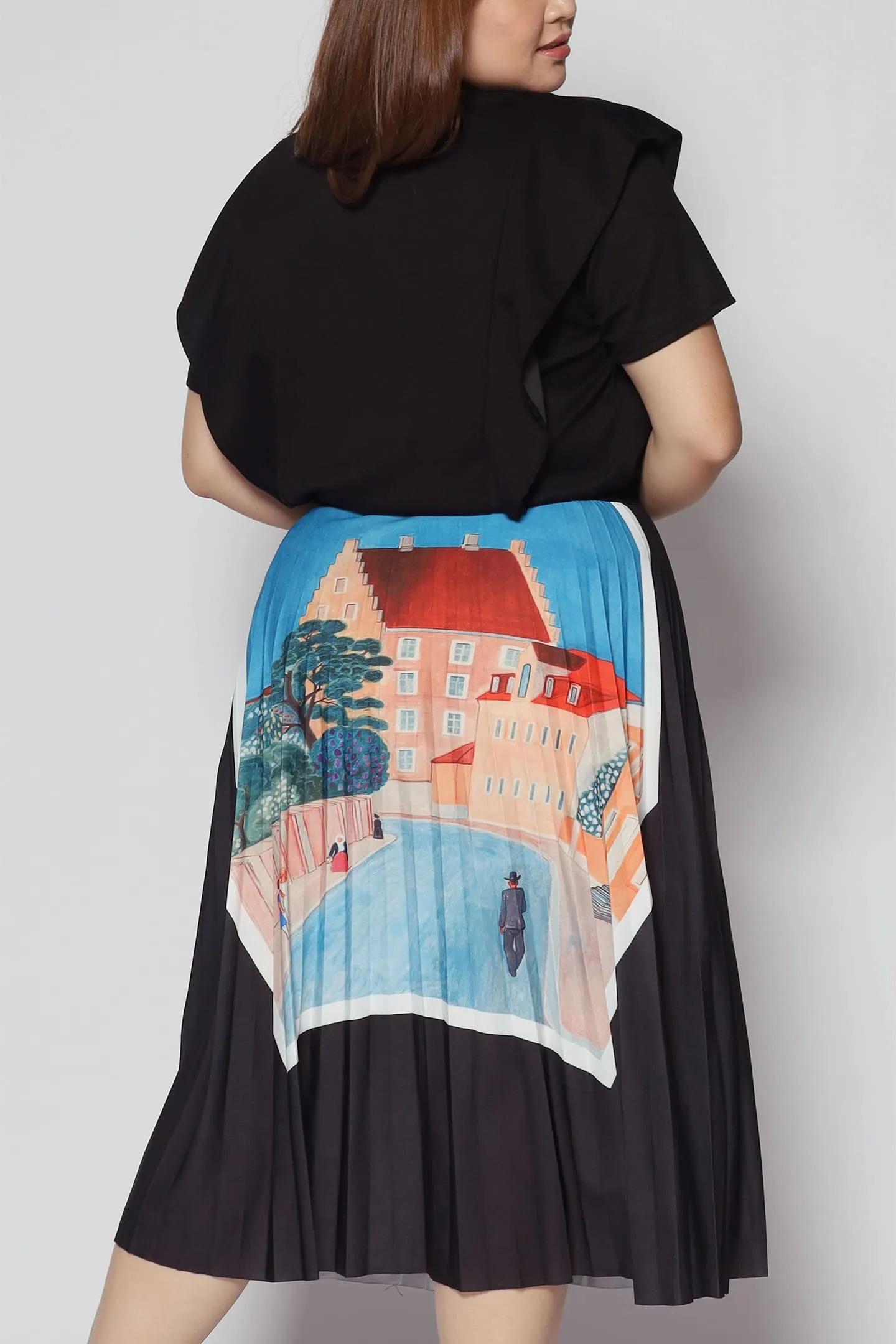 Quaint Building Pleated Skirt