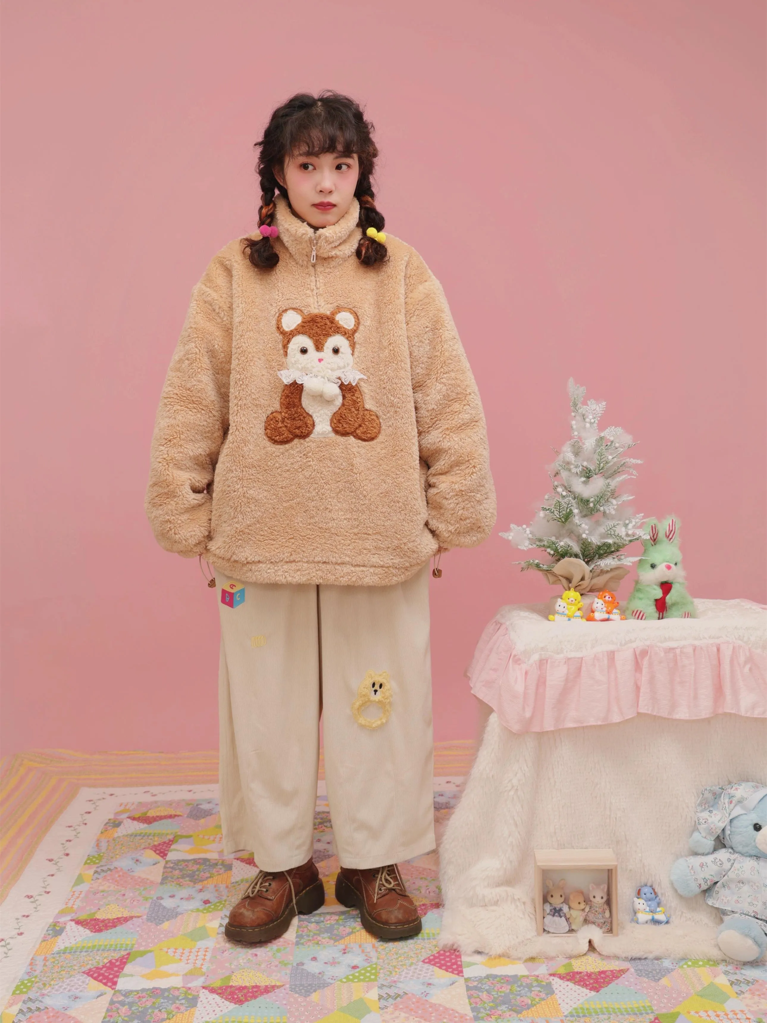 Retro Corduroy Bear Hand Rattle Patch Peplum Casual Pants【s0000004297】