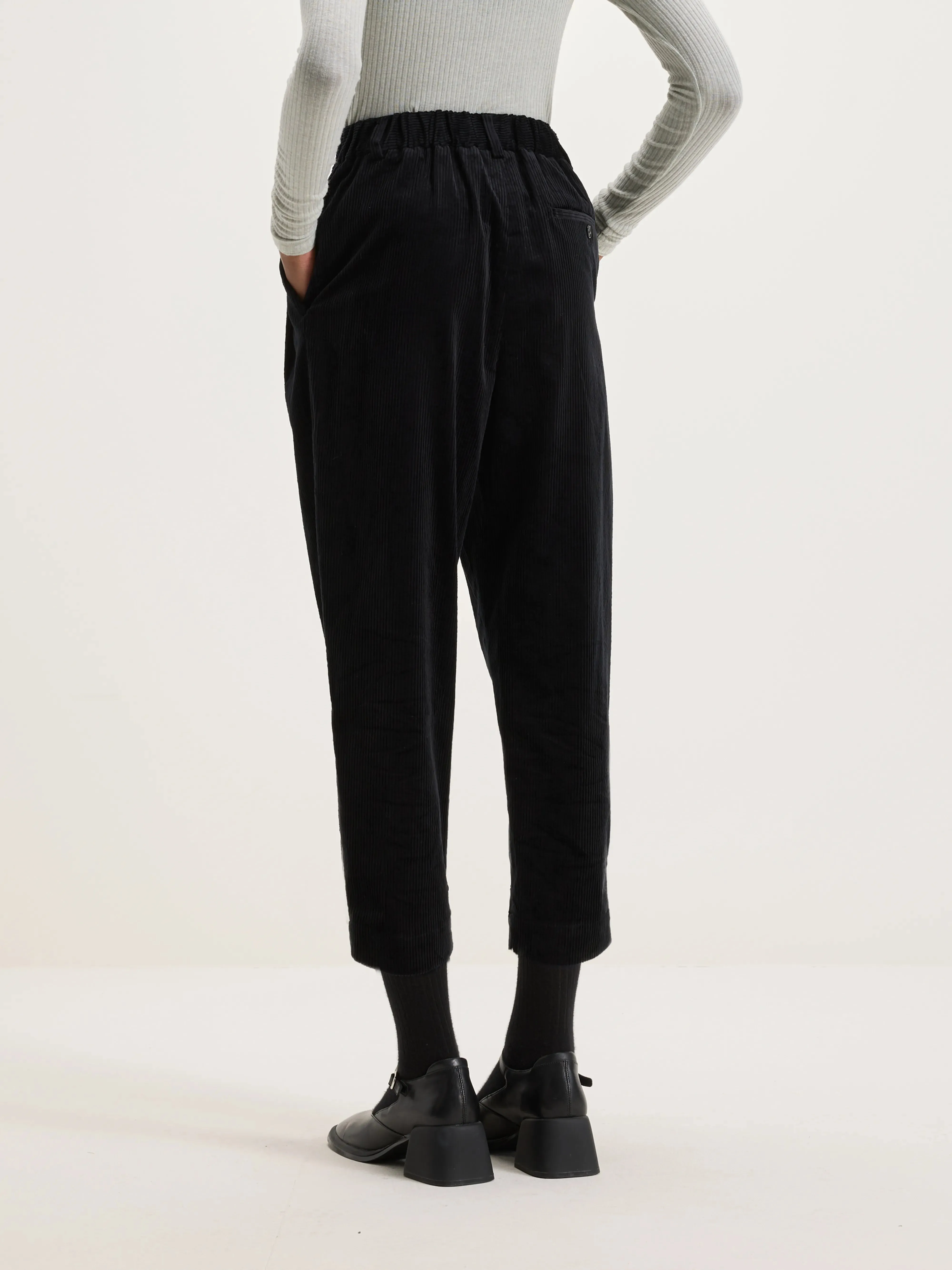 Sand Boyfriend Corduroy Pants  (242 / W / BLACK)