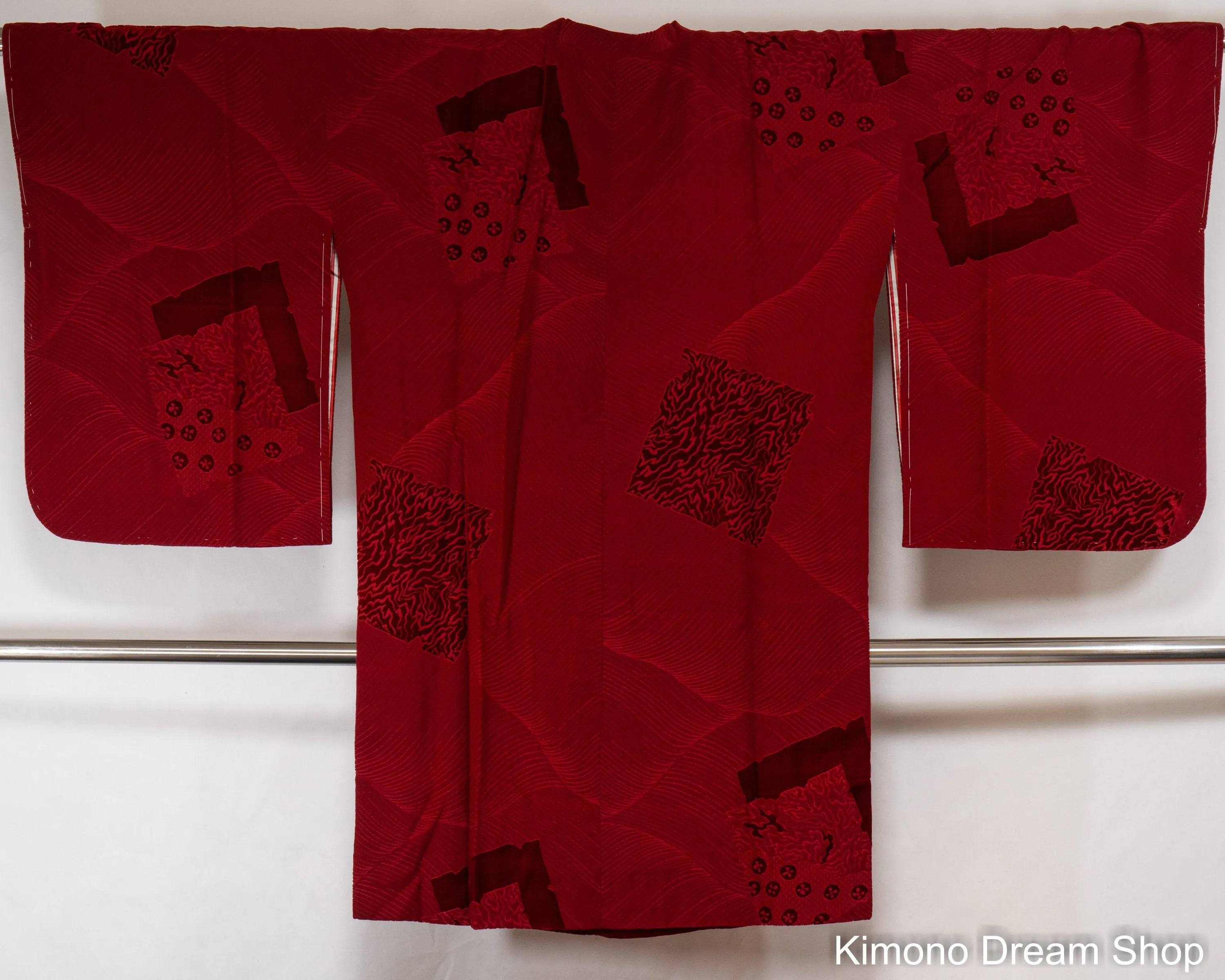 Vintage Red Velvety Michiyuki - Traditional Women's Kimono Jacket - Unused Japanese Clothing - Abstract Geometric Patterns Waves Kanoko